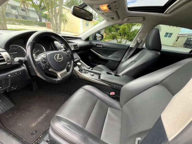 2016 Lexus IS 200t