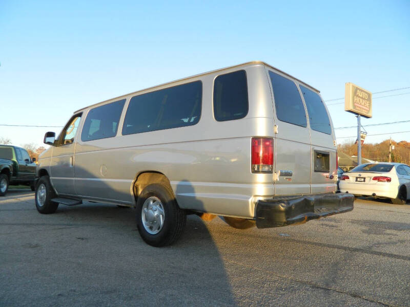 2011 Ford E-Series E-350 SD XL