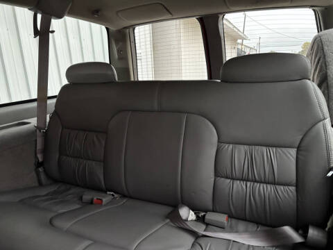 1999 Chevrolet Suburban C2500 LS