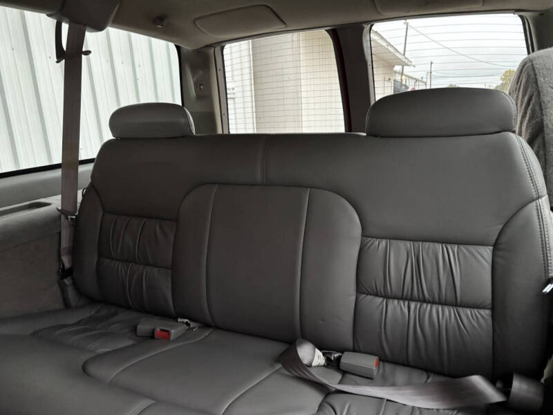 1999 Chevrolet Suburban C2500 LS