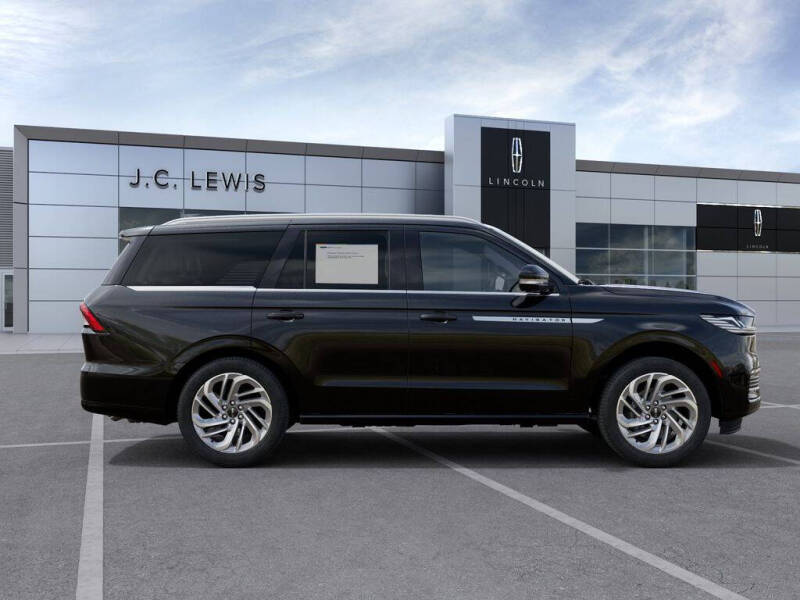 2027 Lincoln Navigator Reserve