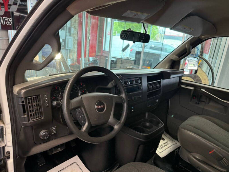 2024 GMC Savana 2500