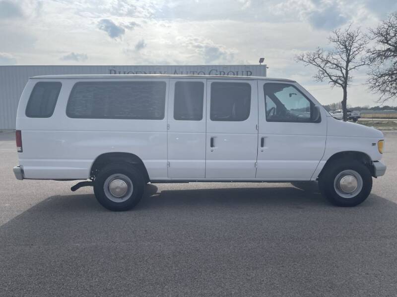2000 Ford E-350 for sale at PHOENIX AUTO GROUP in Belton TX
