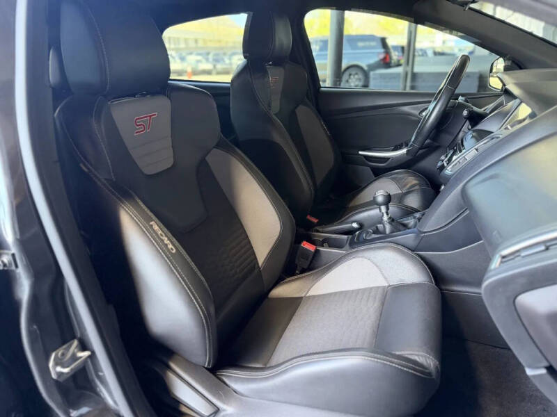 2017 Ford Focus ST