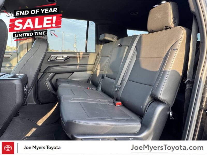 2025 Chevrolet Suburban LT