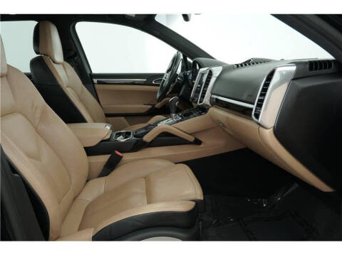 2018 Porsche Cayenne S