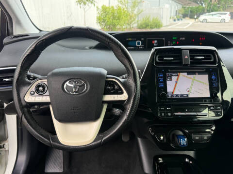 2017 Toyota Prius Three Touring