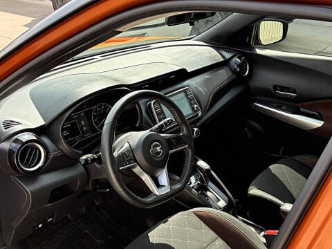 2020 Nissan Kicks SR