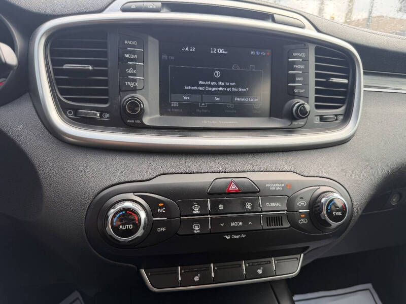 2018 Kia Sorento LX