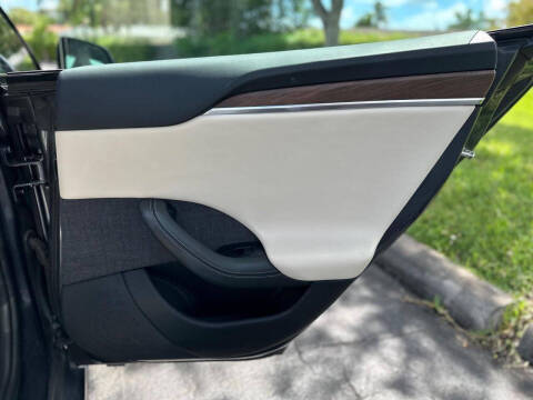 2022 Tesla Model S