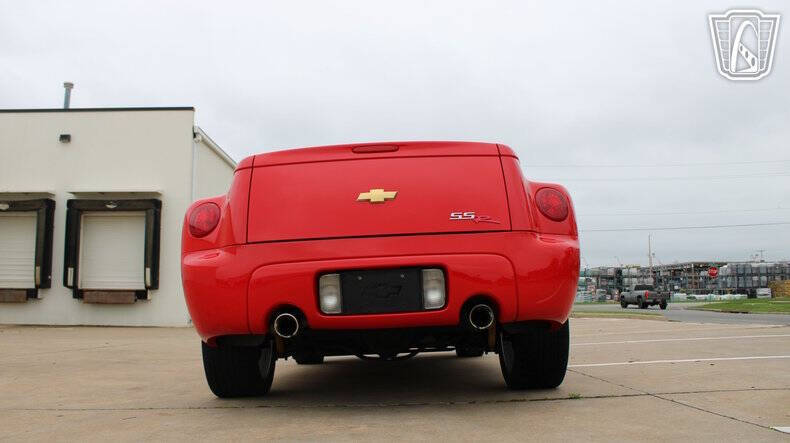 2004 Chevrolet SSR LS