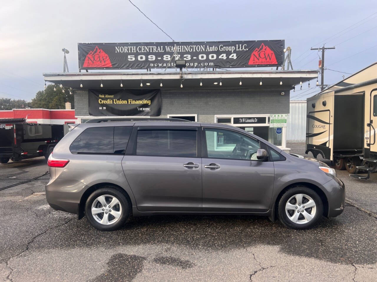 2015 Toyota Sienna for sale at NCW AUTO GROUP in Kennewick, WA