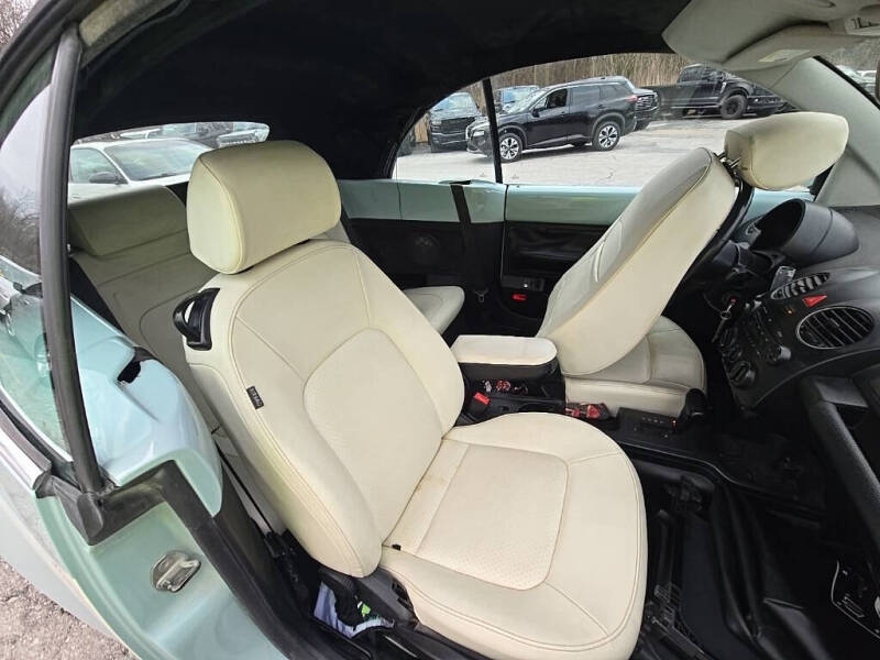 2010 Volkswagen New Beetle Convertible