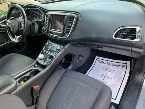 2015 Chrysler 200 Limited