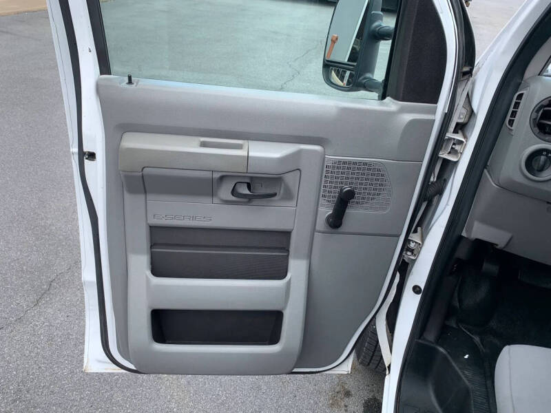 2012 Ford E-Series E-150