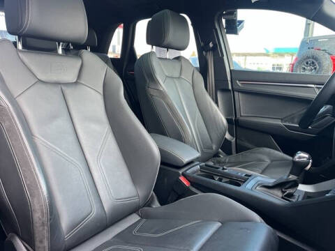 2022 Audi Q3 quattro S line Prem Plus 45 TFSI