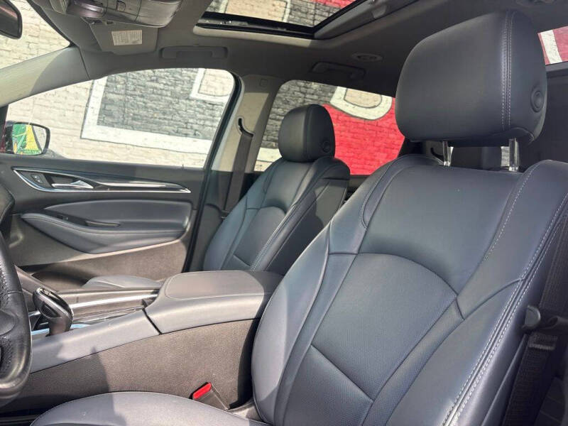 2021 Buick Enclave Essence