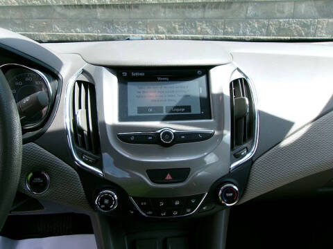 2017 Chevrolet Cruze LT Auto