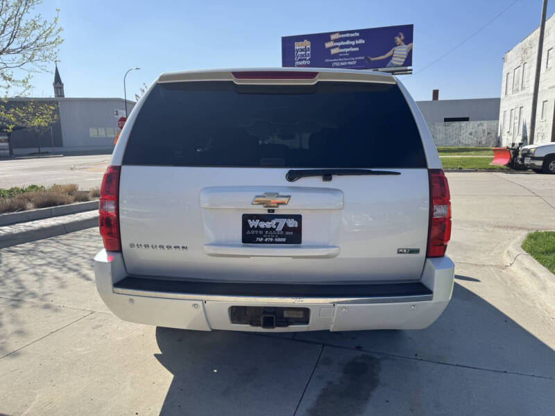 Image 4 of 2011 Chevrolet Suburban LTZ