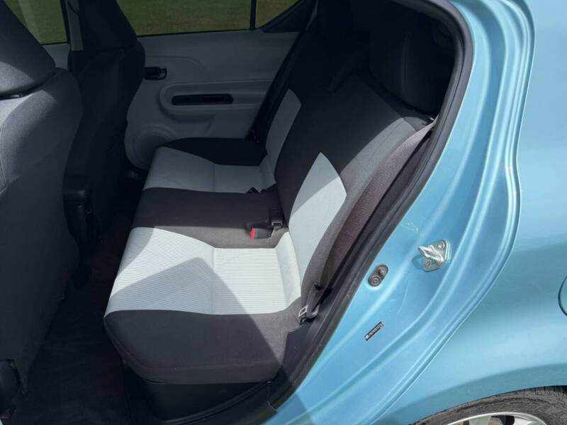 2013 Toyota Prius c Three