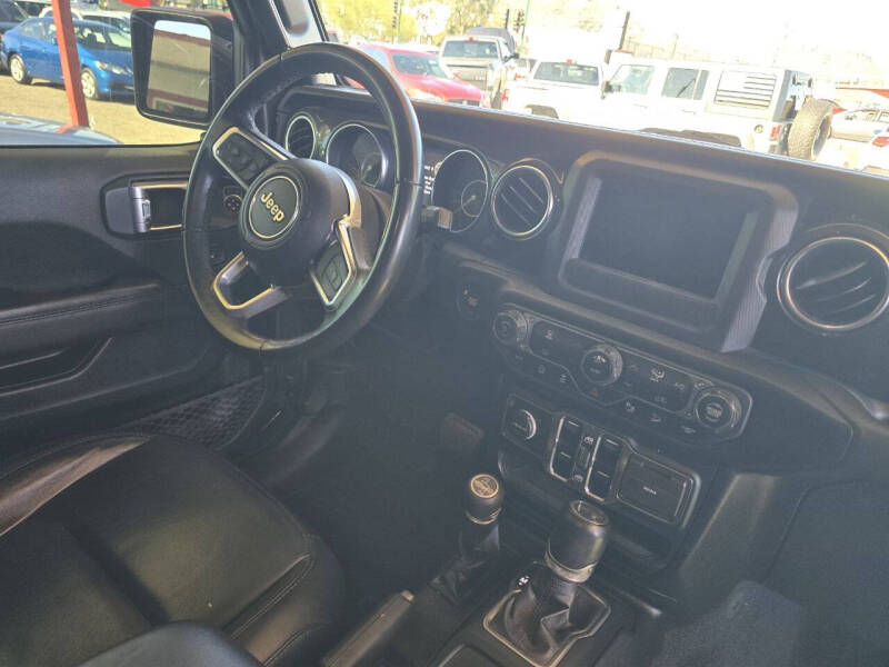 2020 Jeep Wrangler Unlimited Sahara Altitude