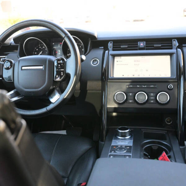 2020 Land Rover Discovery SE