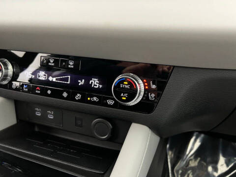 2025 Mitsubishi Outlander SEL Platinum Edition