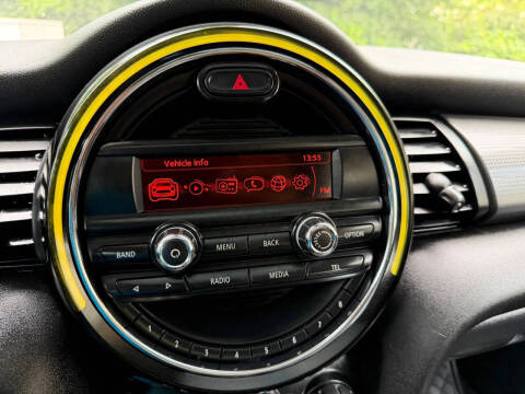 2015 MINI Hardtop 4 Door Cooper