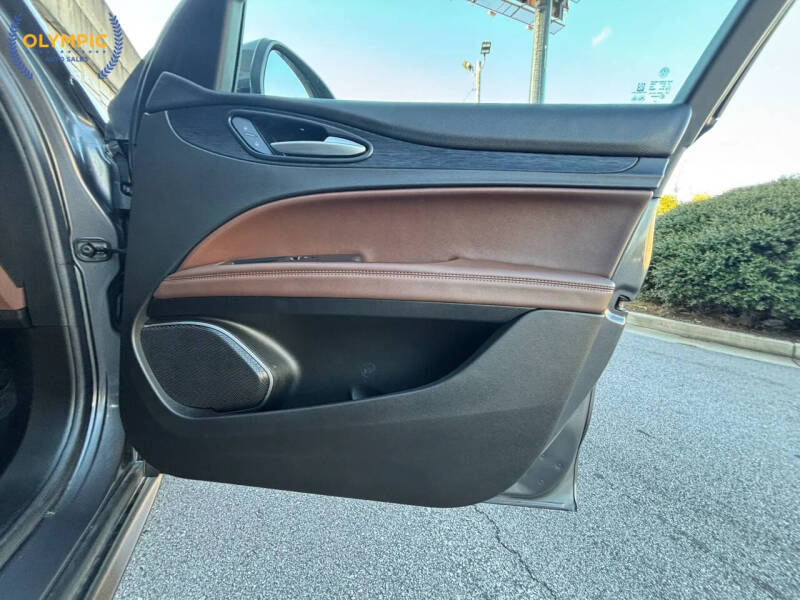 2020 Alfa Romeo Stelvio Sport