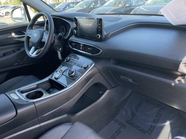 2023 Hyundai Santa Fe SE