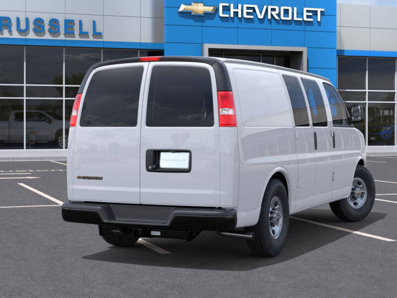 2025 Chevrolet Express 2500
