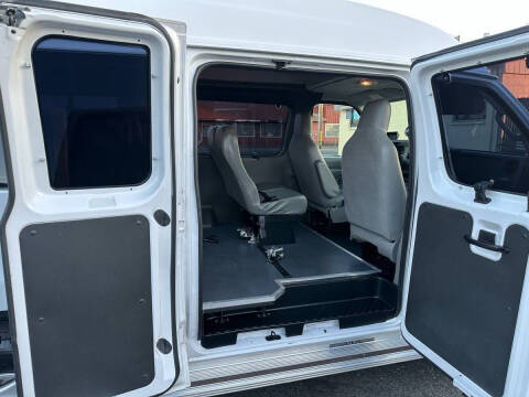 2012 Ford E-Series E-350 SD