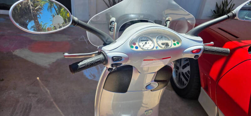 2005 Vespa ET4