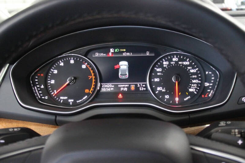 2023 Audi Q5 quattro Premium 40 TFSI