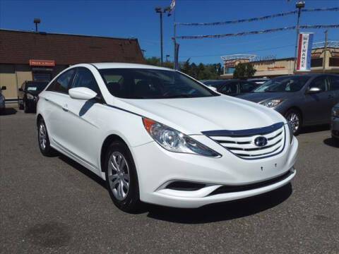 2011 Hyundai Sonata for sale at Sunrise Used Cars INC in Lindenhurst NY