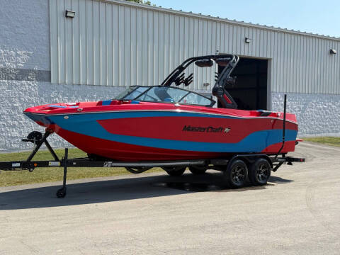 2022 MasterCraft XT24