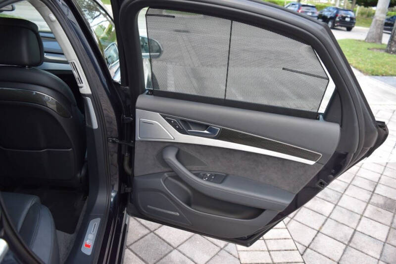 2015 Audi S8 4.0T quattro