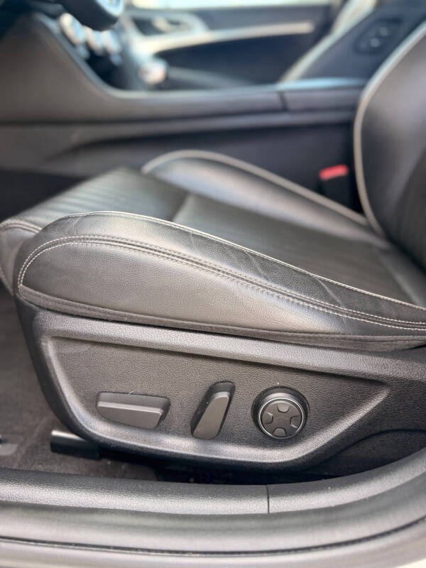 2019 Genesis G70 2.0T Advanced