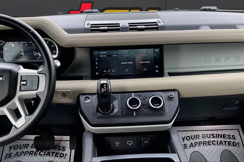 2022 Land Rover Defender 110 X-Dynamic SE