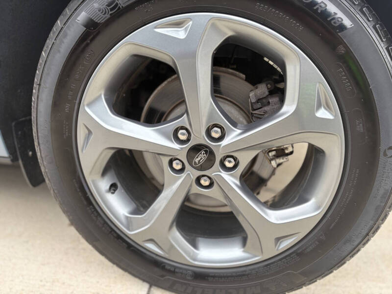 2024 Ford Escape ST-Line