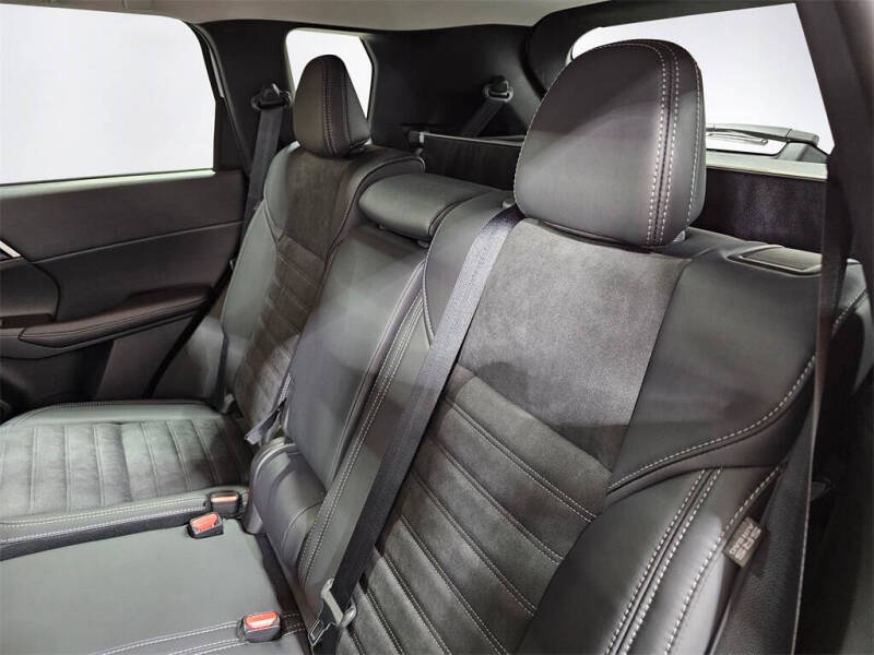 2025 Mitsubishi Outlander