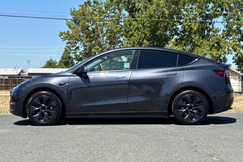 2024 Tesla Model Y Long Range