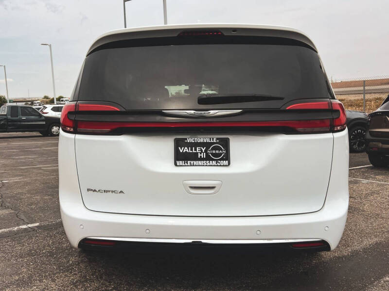 2022 Chrysler Pacifica Touring L