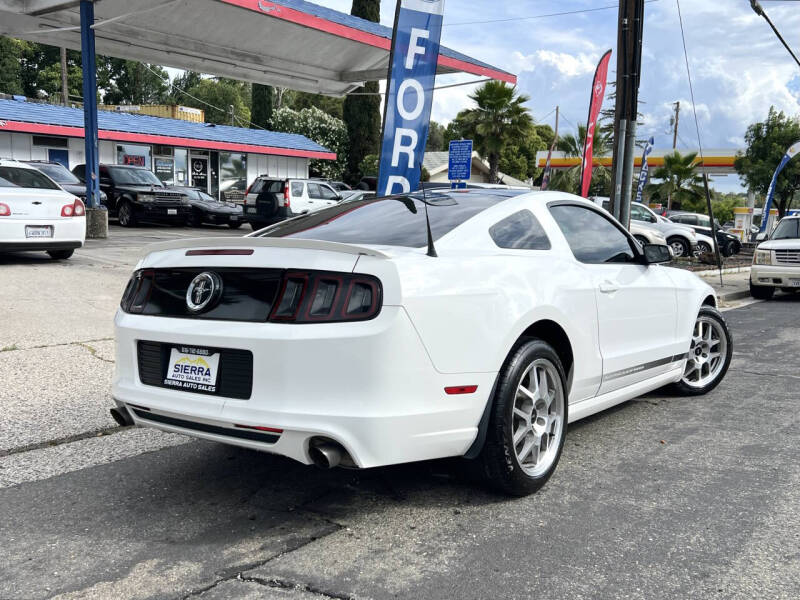 2013 Ford Mustang V6 Premium
