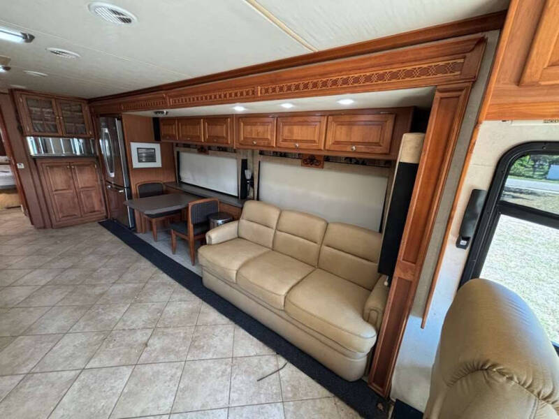 2008 Freightliner XC RAISED RAIL