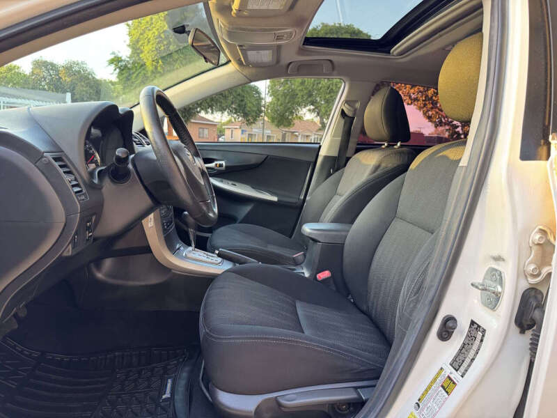 Image 8 of 2013 Toyota Corolla S