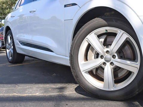 2019 Audi e-tron quattro Premium Plus