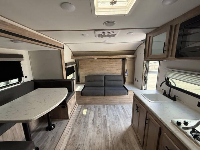 2025 Gulfstream Conquest