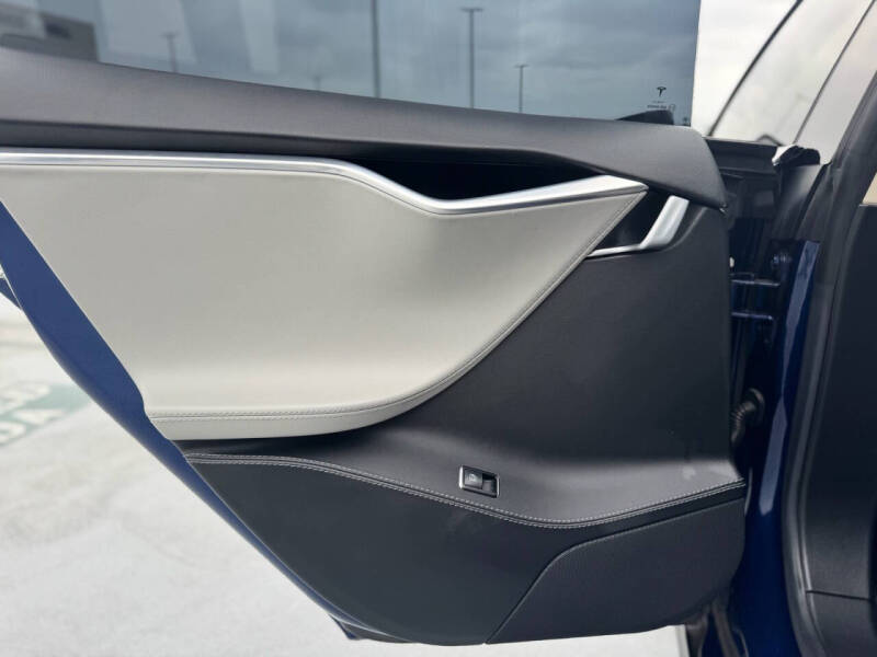 2015 Tesla Model S P85D