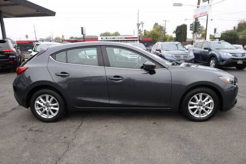2016 Mazda MAZDA3 i Grand Touring